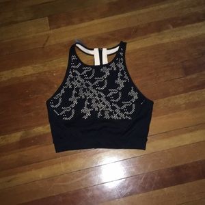 Underarmour crop top size small